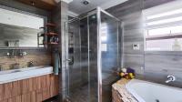 Main Bathroom - 10 square meters of property in Pomona