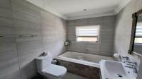 Bathroom 1 - 7 square meters of property in Pomona