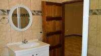 Main Bathroom of property in Hazeldene