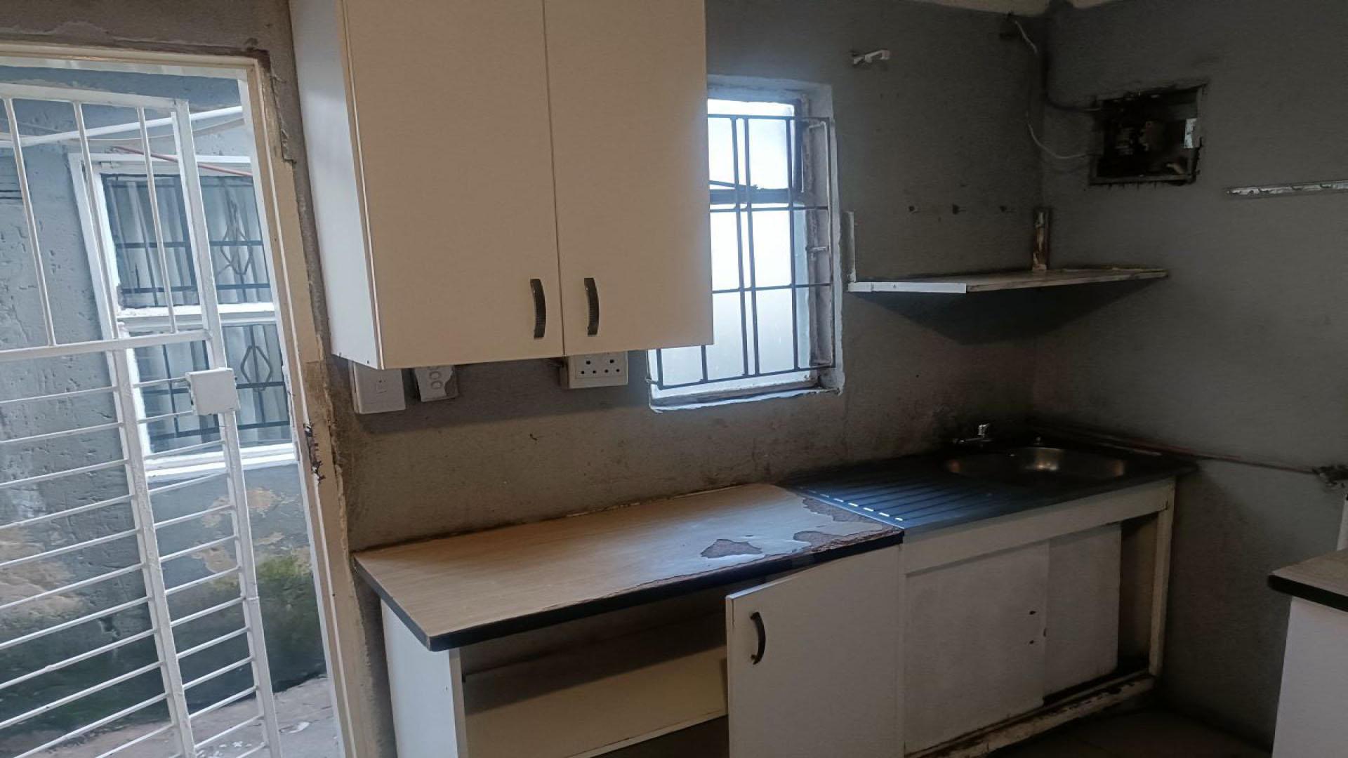 Kitchen of property in Klipspruit West