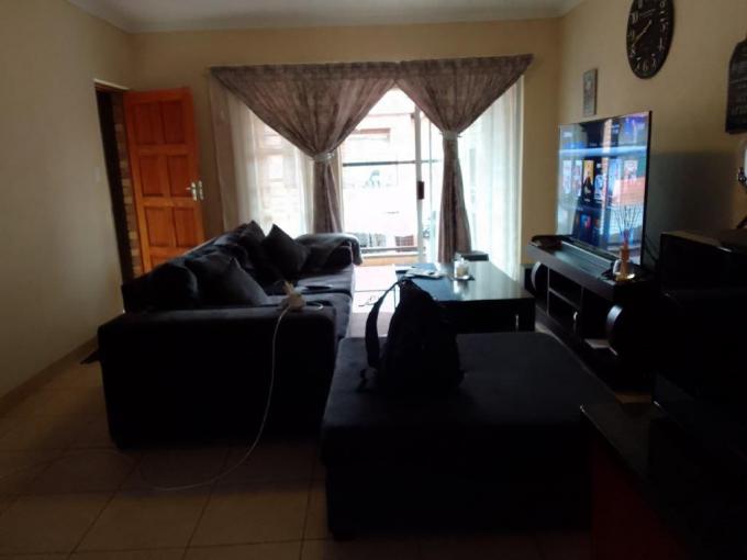 3 Bedroom Duplex for Sale For Sale in Waterval East - MR540451