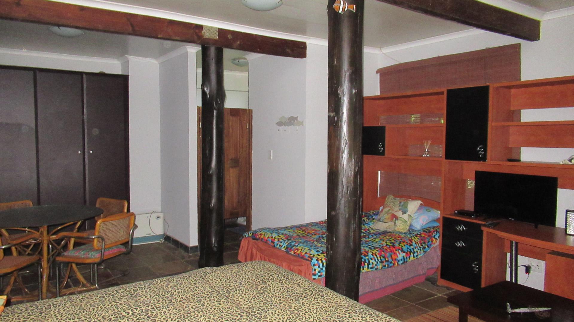 Flatlet of property in Bazley Beach