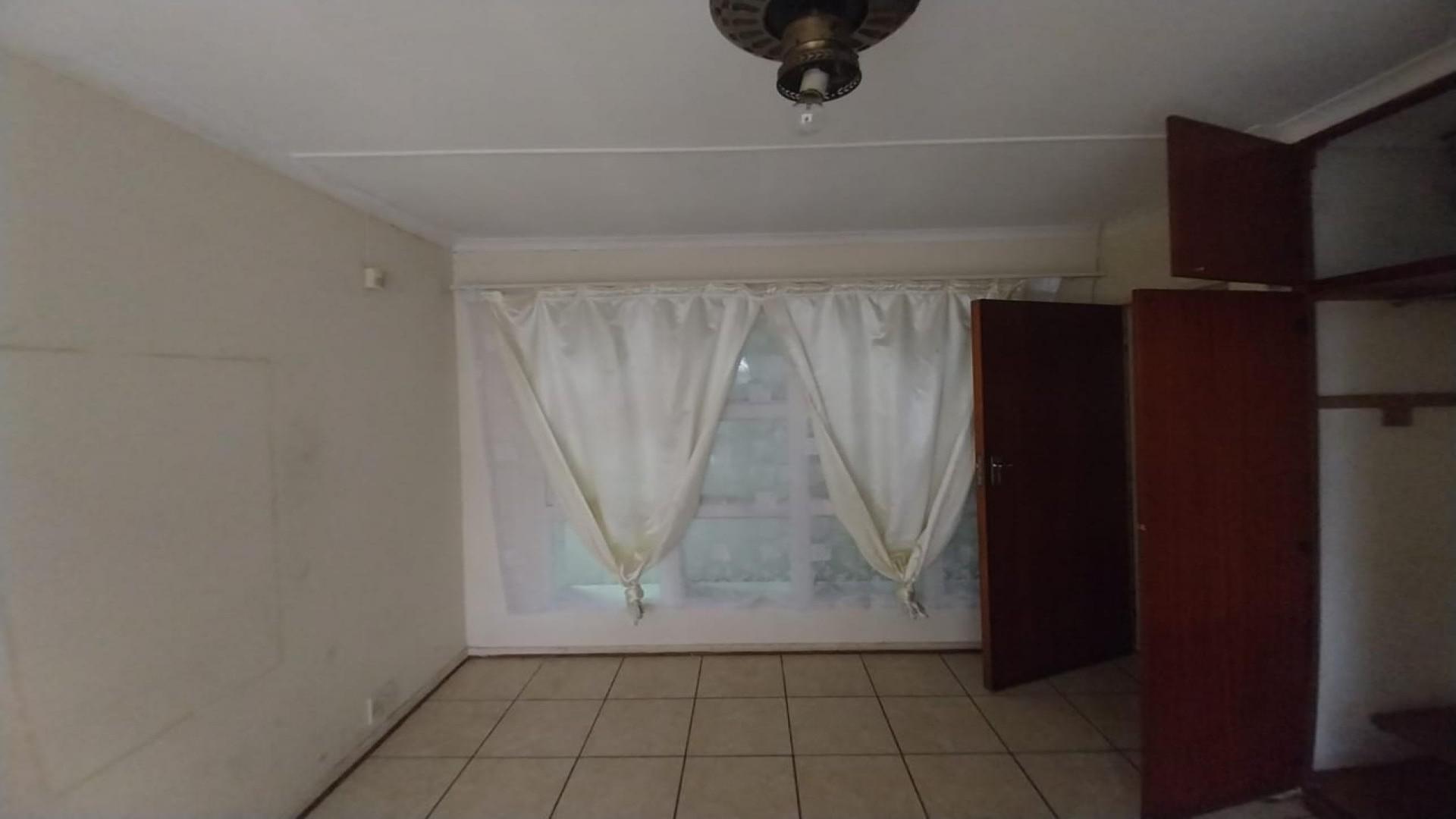 Bed Room 4 of property in Quigney