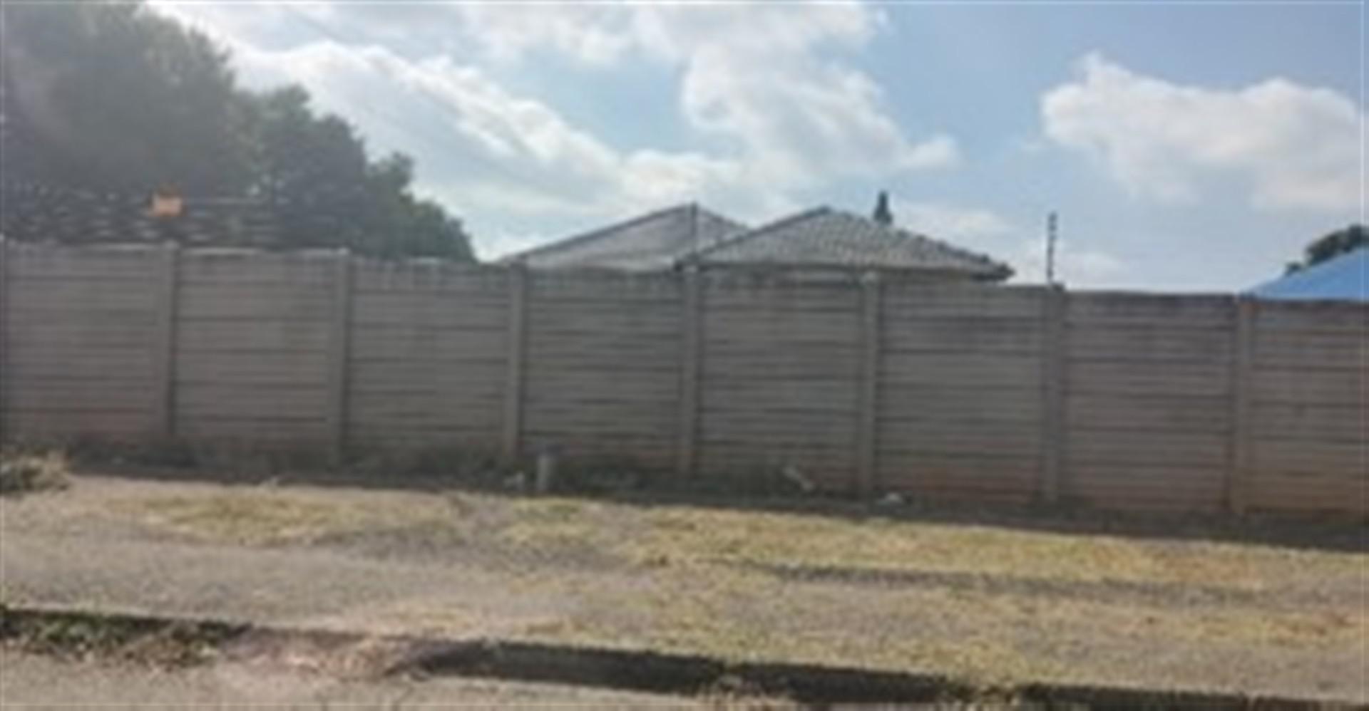 Front View of property in Primrose