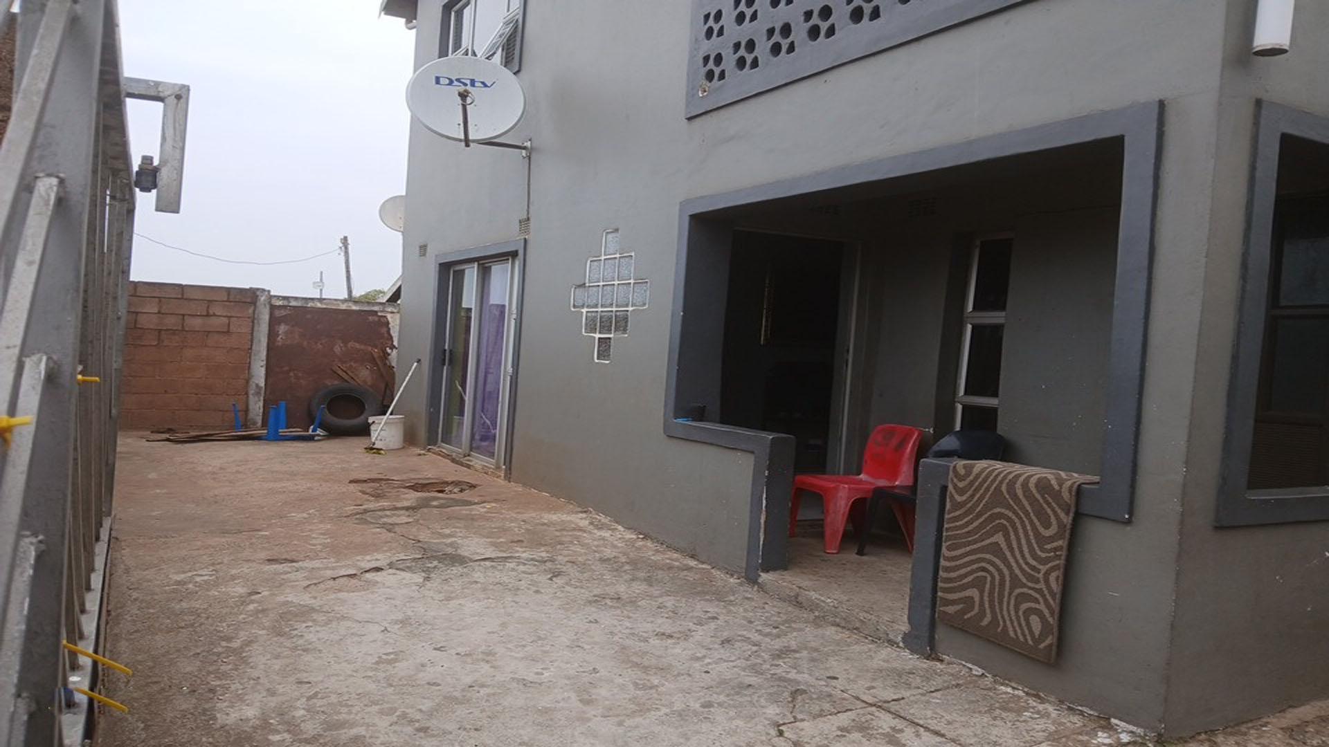 Patio of property in Austerville