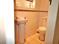 Guest Toilet - 3 square meters of property in Edleen