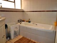 Bathroom 2 - 5 square meters of property in Edleen
