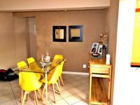 Dining Room - 20 square meters of property in Edleen
