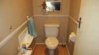 Guest Toilet - 3 square meters of property in Edleen