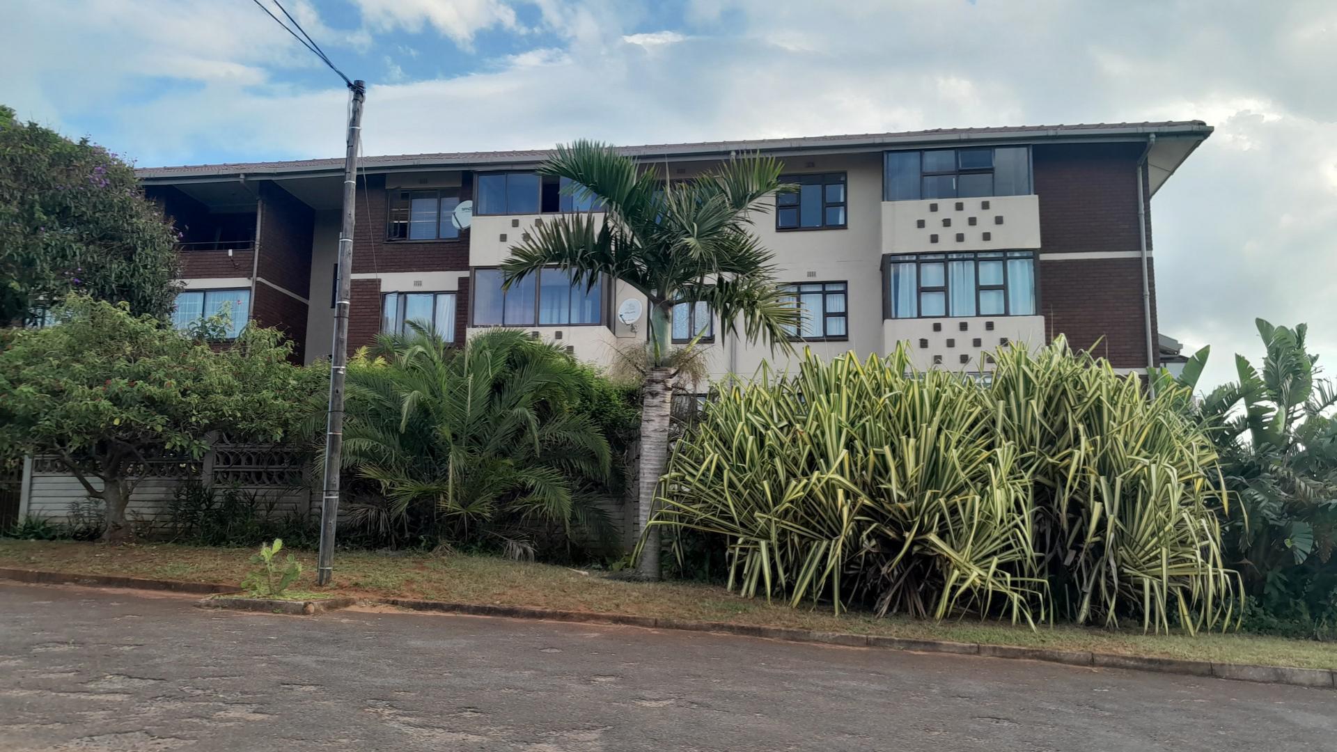 Front View of property in Illovo Beach