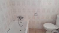 Main Bathroom - 4 square meters of property in Illovo Beach