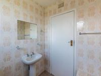 Bathroom 1 - 5 square meters of property in Illovo Beach