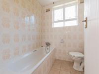 Bathroom 1 - 5 square meters of property in Illovo Beach