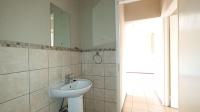 Bathroom 1 - 6 square meters of property in Erand Gardens