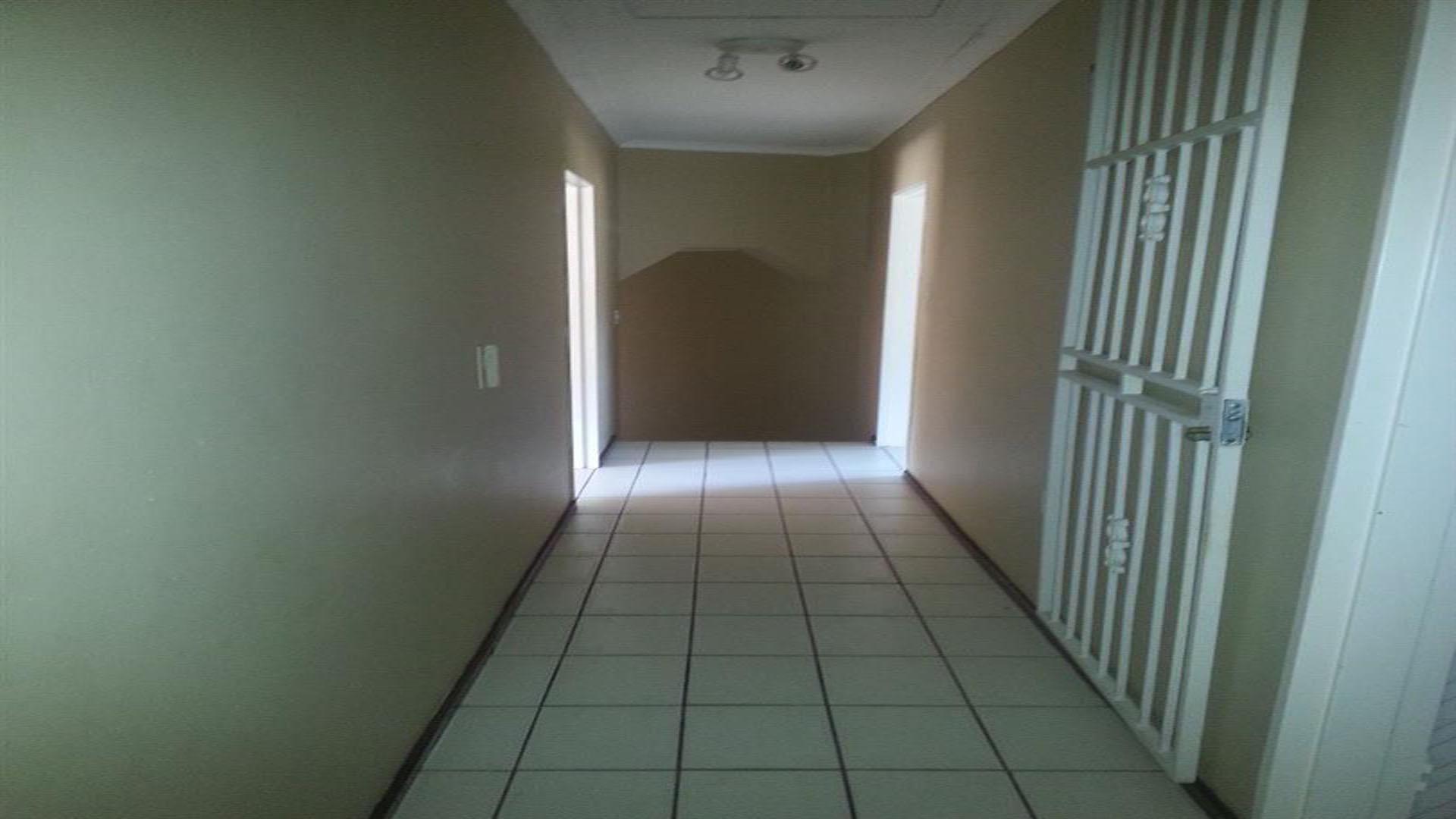 Spaces - 10 square meters of property in Ruimsig