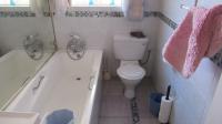 Bathroom 1 - 5 square meters of property in Ferndale - JHB