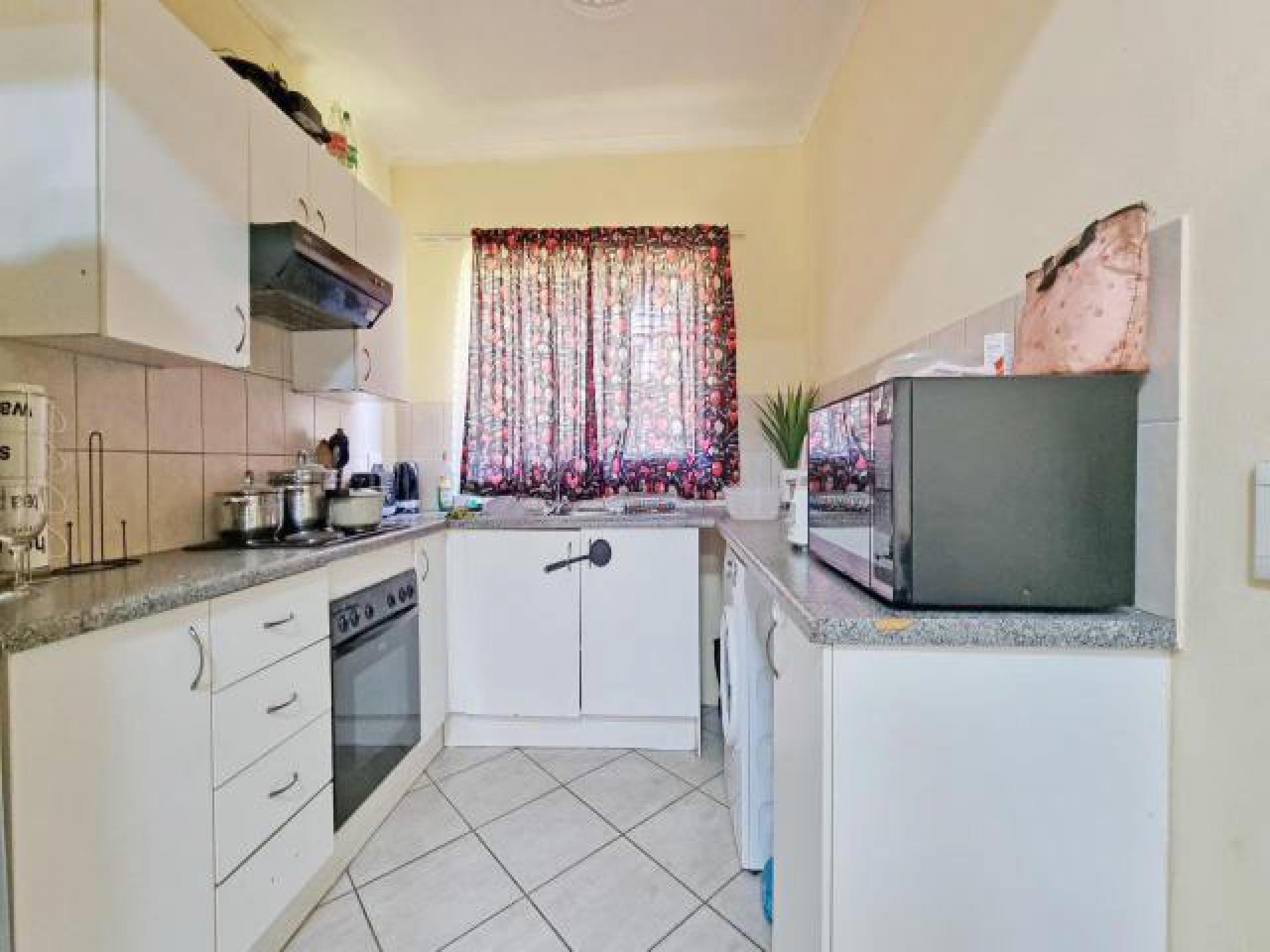 Kitchen - 7 square meters of property in Vanderbijlpark