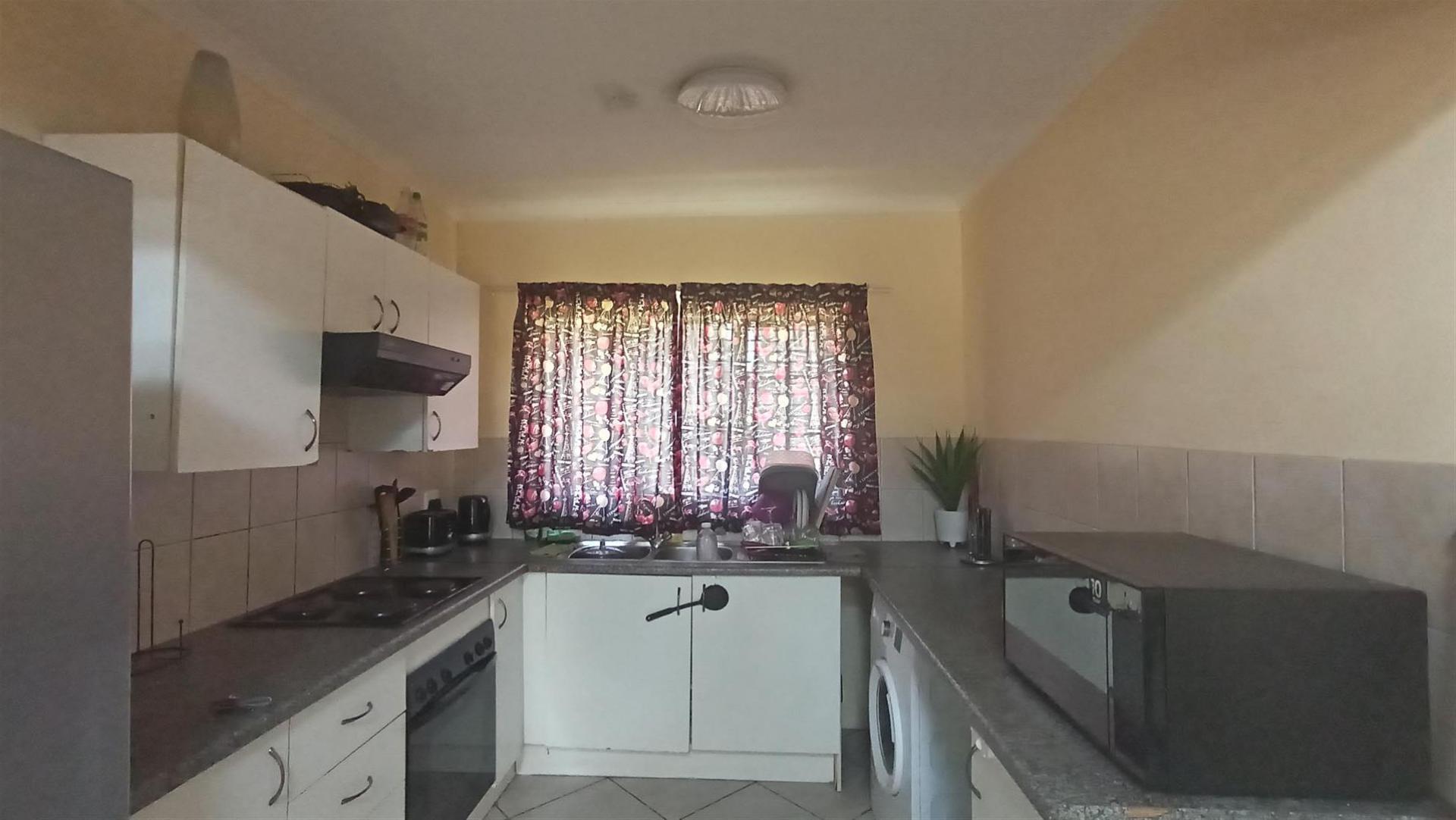 Kitchen - 7 square meters of property in Vanderbijlpark