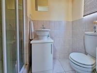 Bathroom 1 - 5 square meters of property in Vanderbijlpark