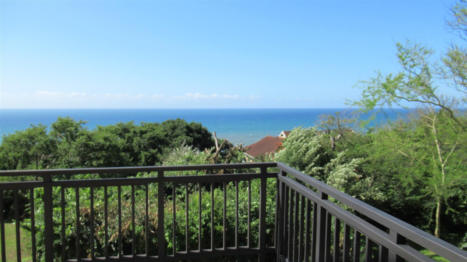 Balcony - 65 square meters of property in Hibberdene