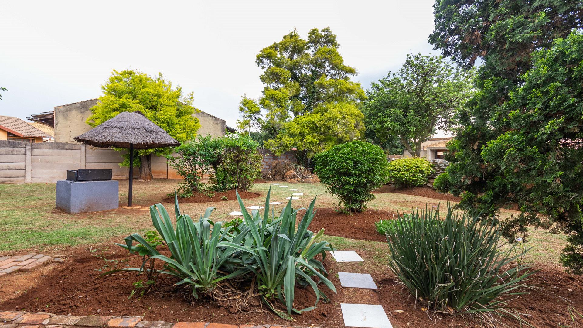 Garden of property in Dawn Park