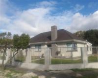 Front View of property in Thornton