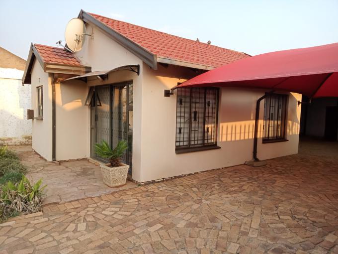 3 Bedroom House to Rent in Protea Glen - Property to rent - MR542356