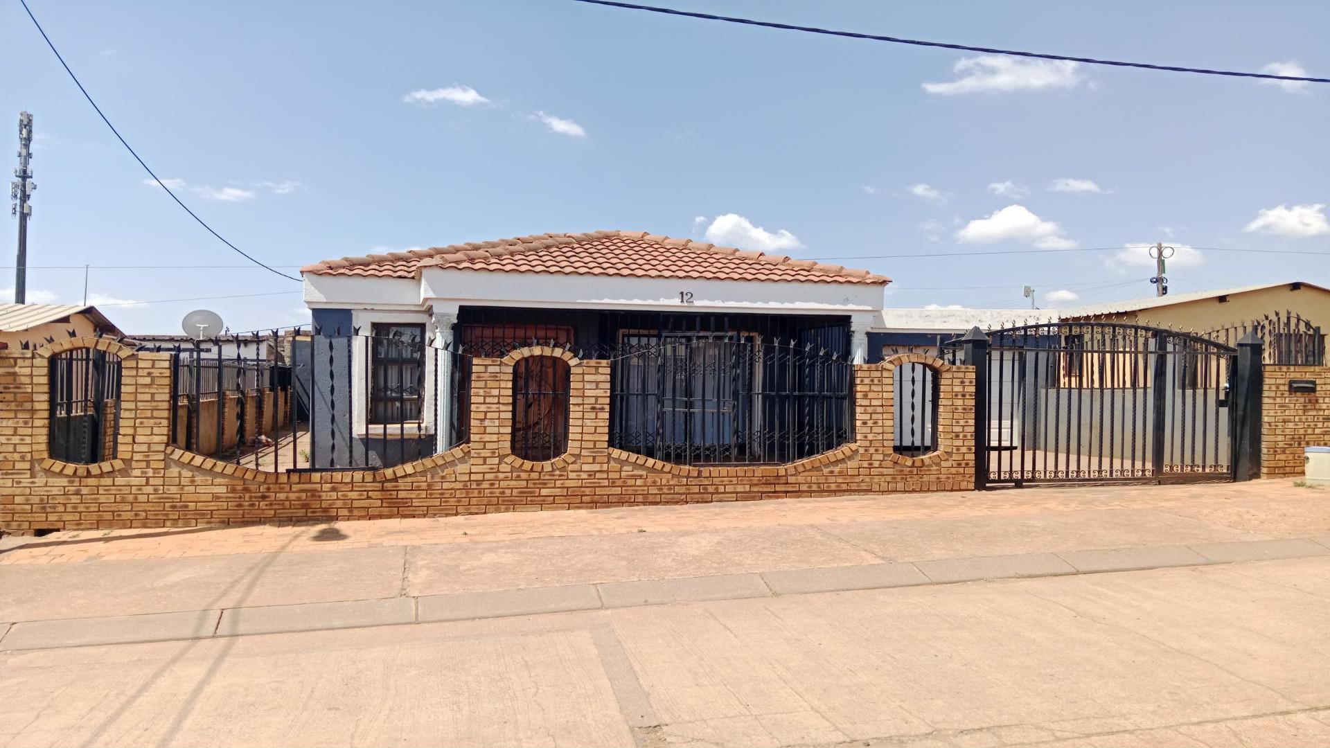 Front View of property in Atteridgeville