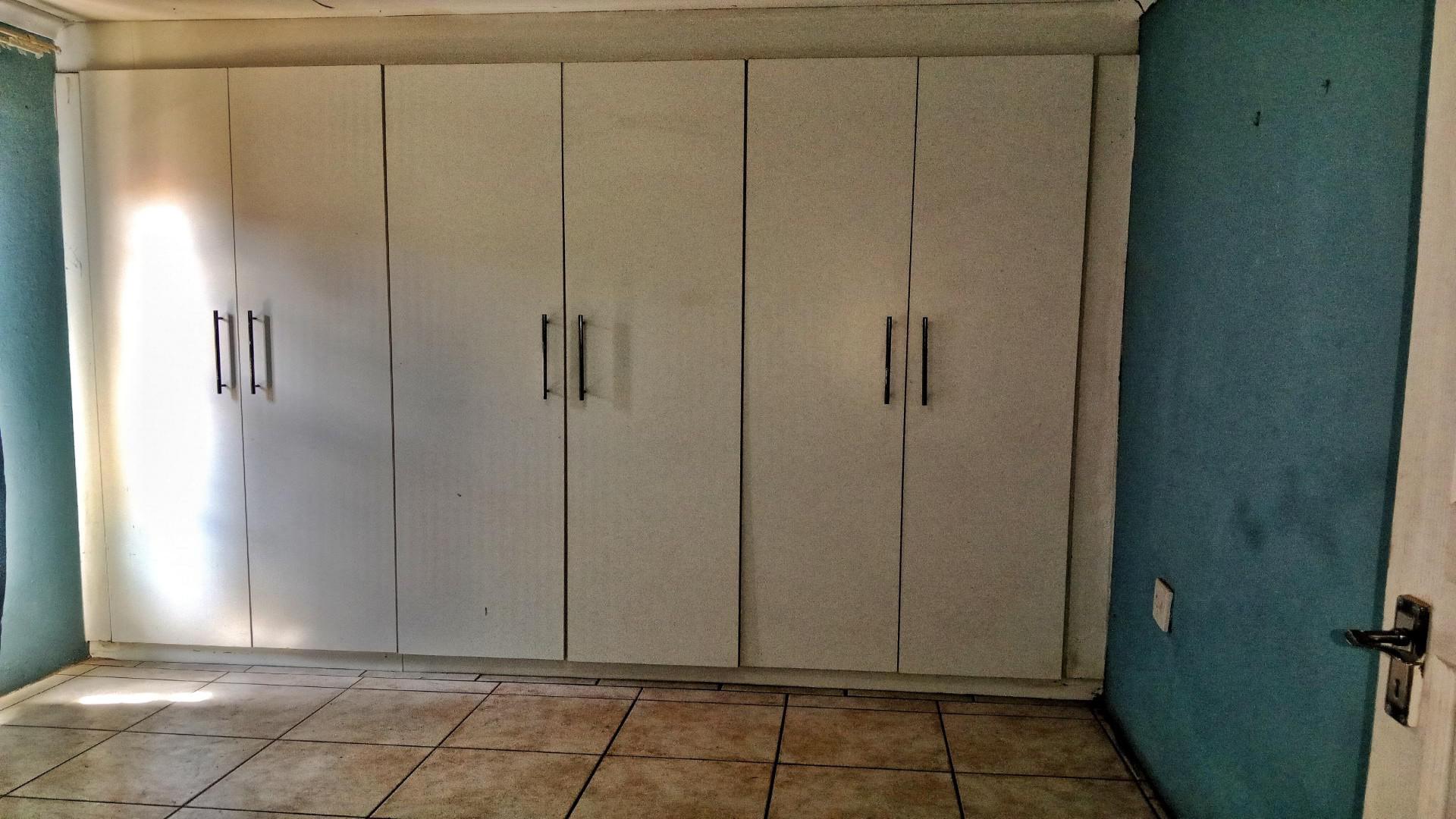 Bed Room 2 of property in Atteridgeville