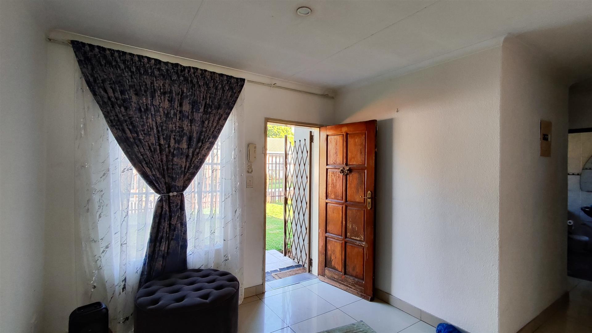 Spaces - 34 square meters of property in Terenure