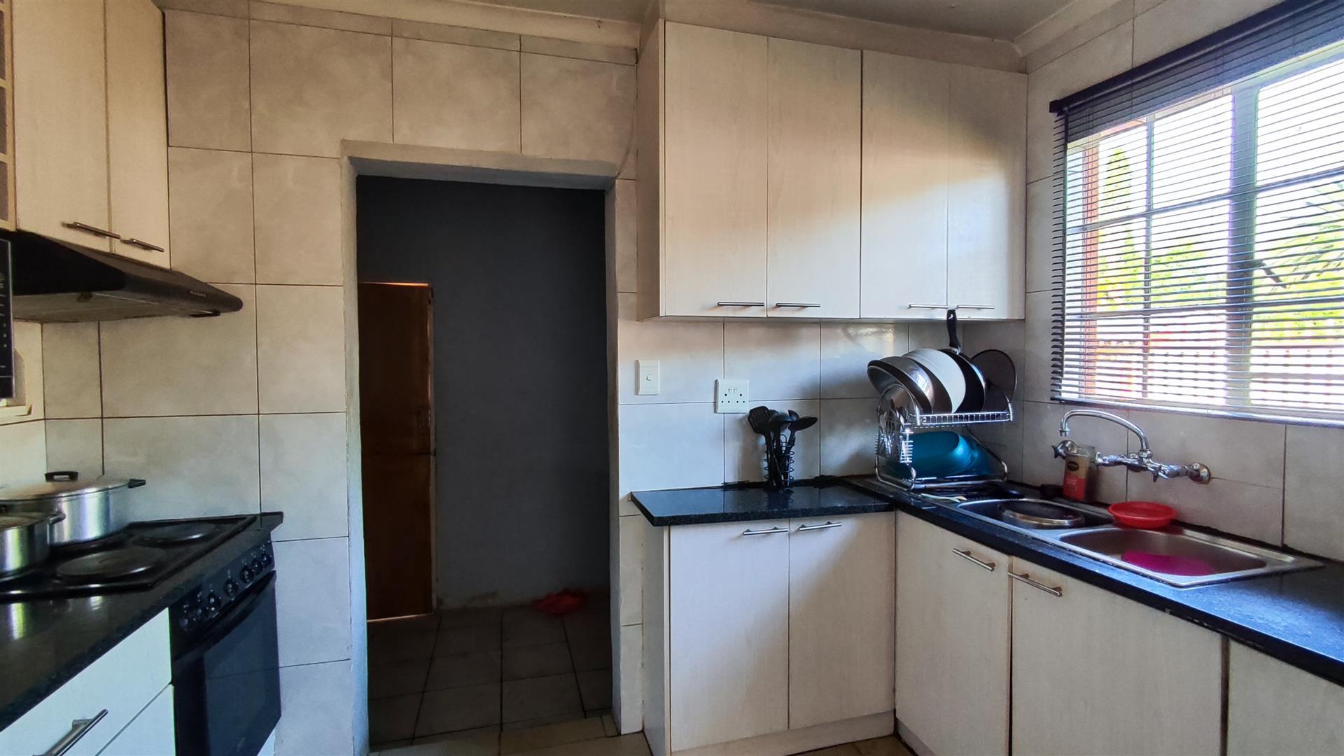 Kitchen - 9 square meters of property in Terenure