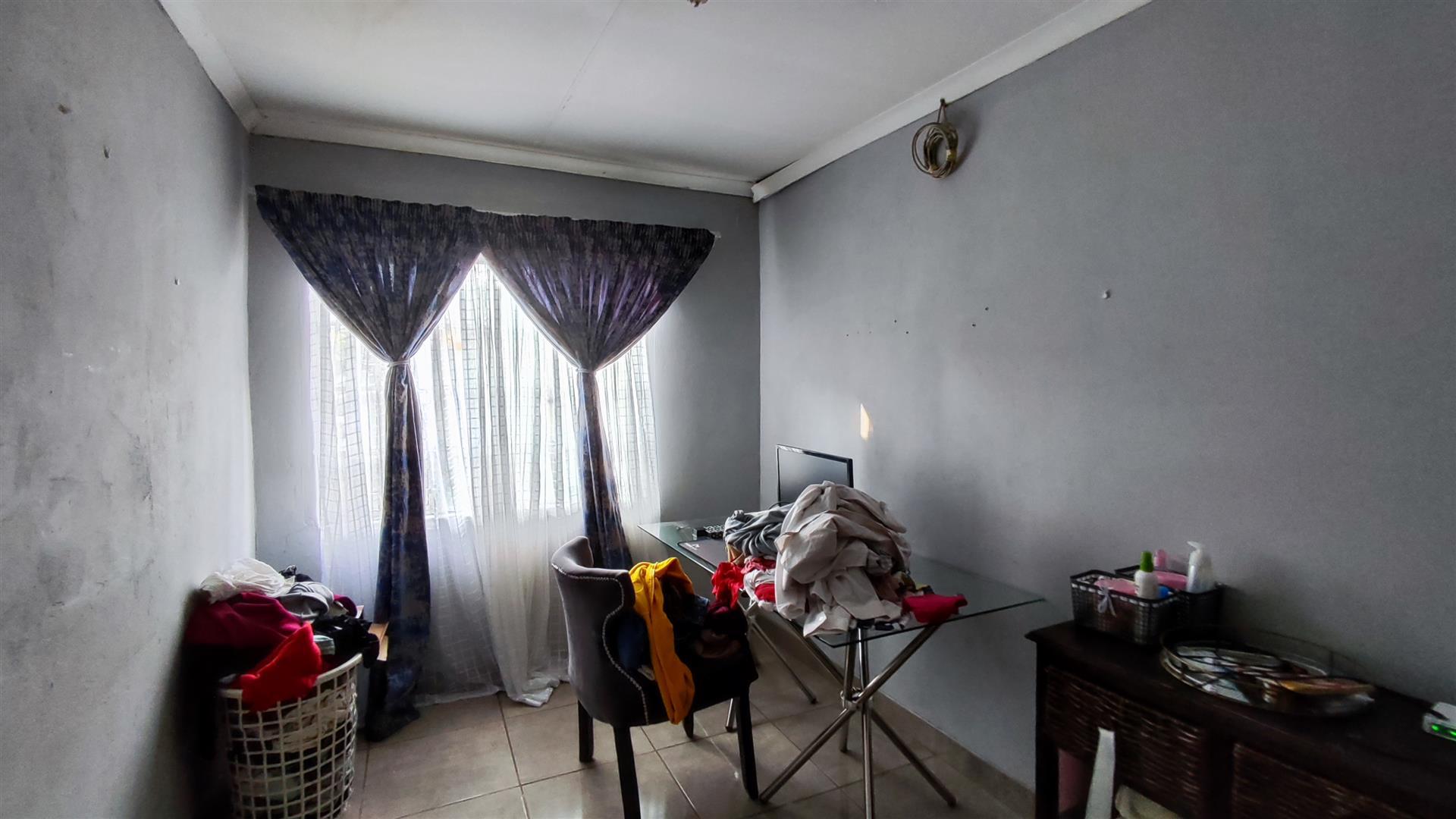 Spaces - 34 square meters of property in Terenure