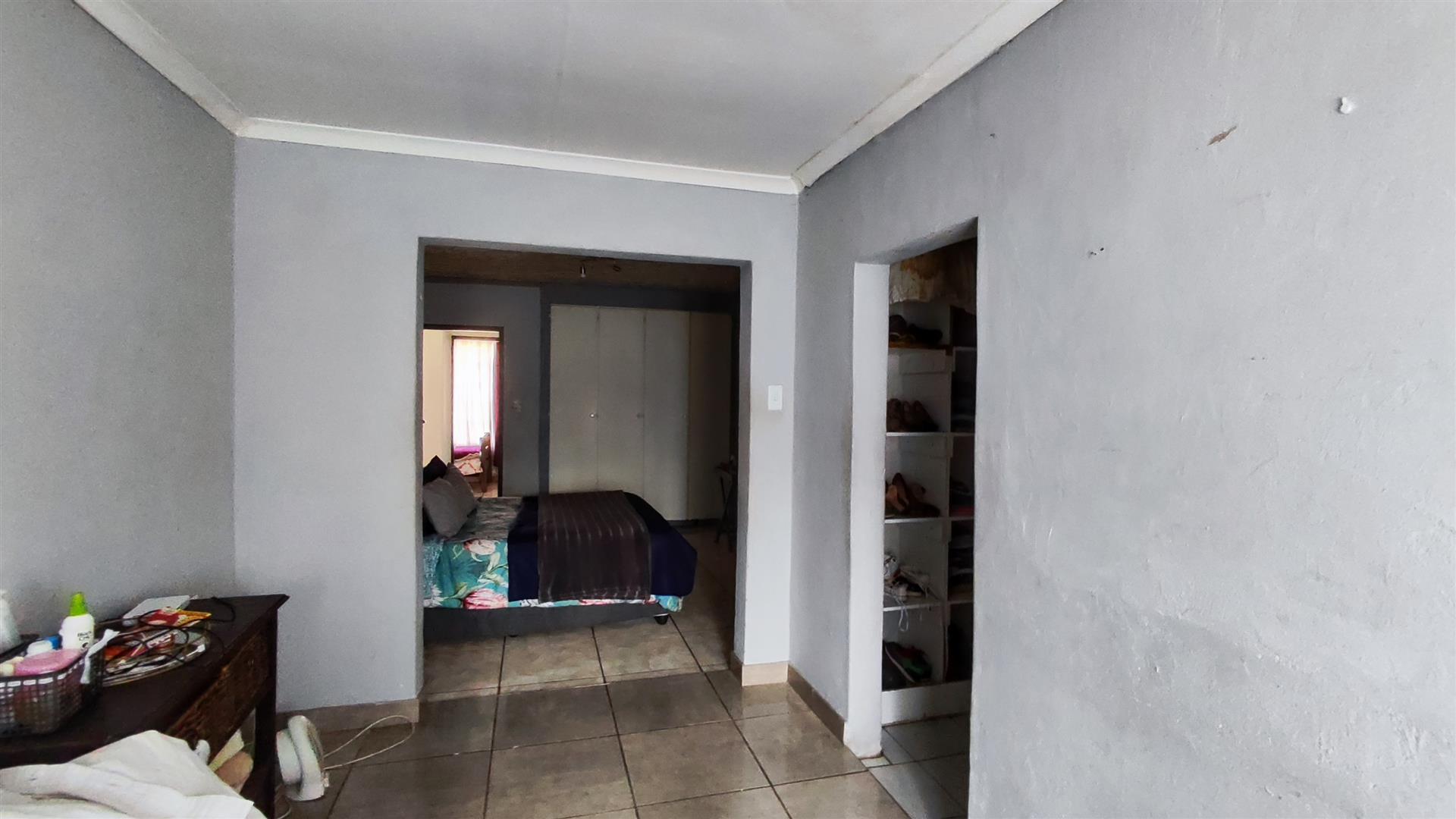 Spaces - 34 square meters of property in Terenure