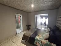 Main Bedroom of property in Terenure