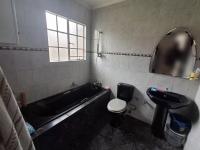 Bathroom 1 of property in Terenure