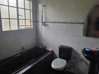 Bathroom 1 of property in Terenure