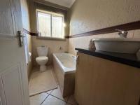 Bathroom 1 - 5 square meters of property in Theresapark