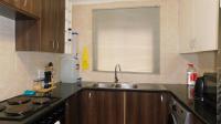 Kitchen - 8 square meters of property in Theresapark