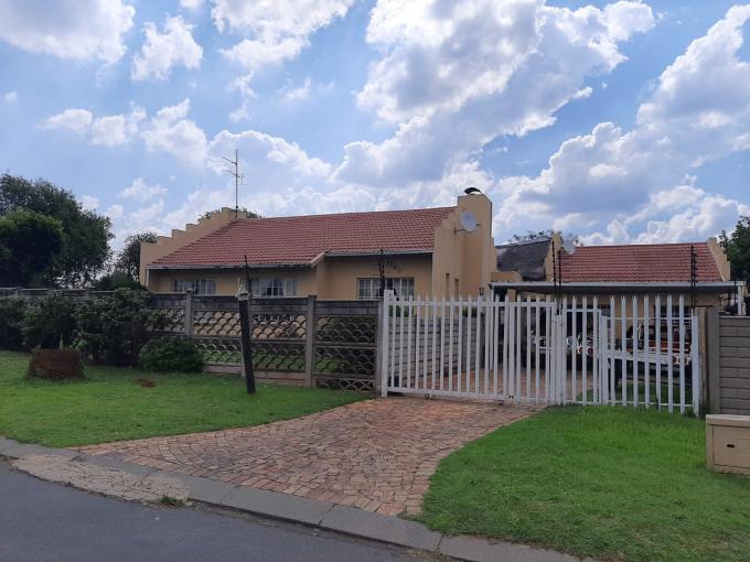 2 Bedroom House for Sale For Sale in Florida - MR542736