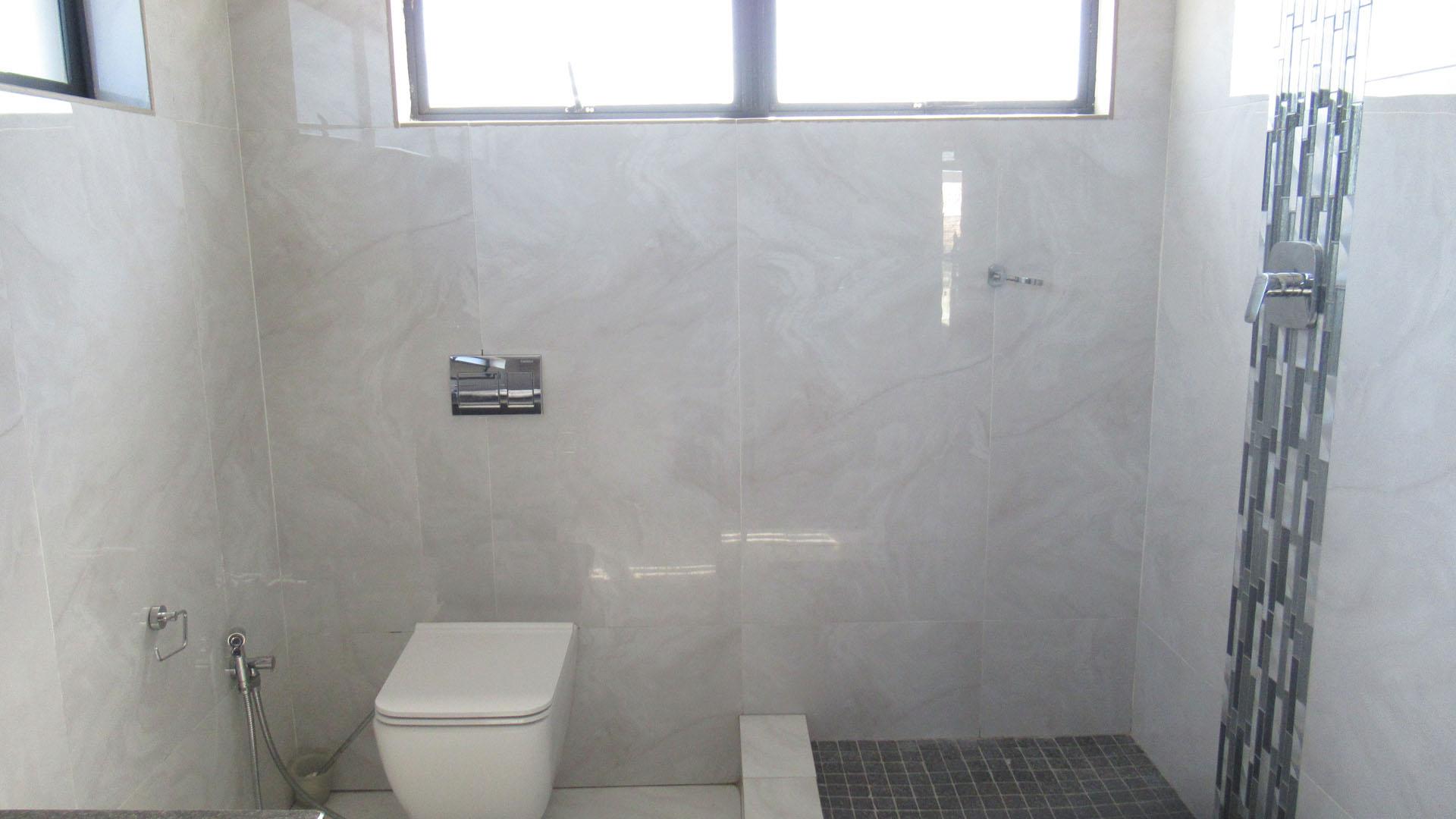 Main Bathroom - 8 square meters of property in Ballito