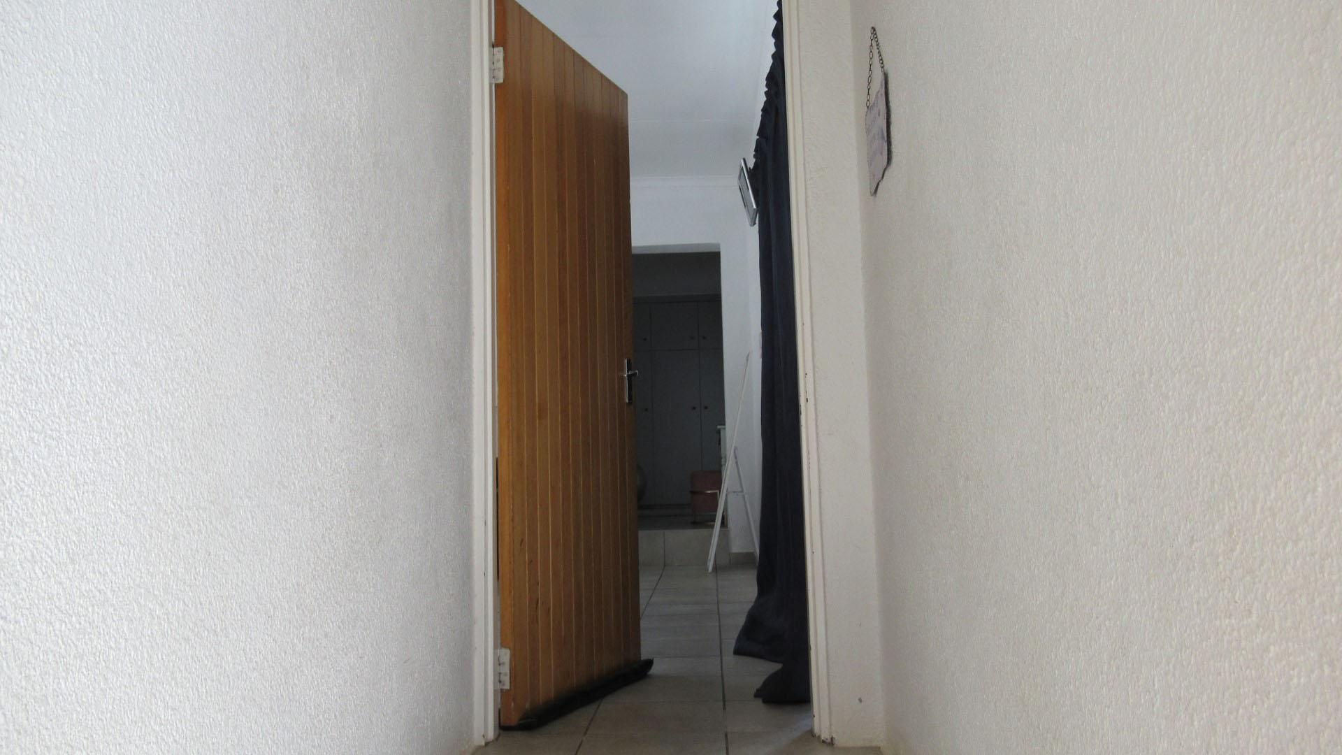 Spaces - 28 square meters of property in Kenmare