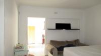 Main Bedroom - 18 square meters of property in Kenmare
