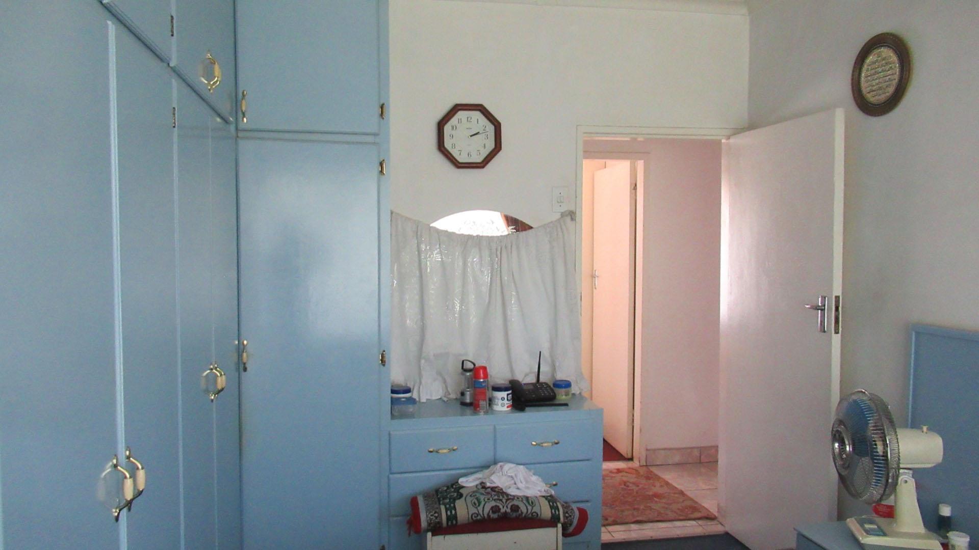 Main Bedroom - 14 square meters of property in Bakerton