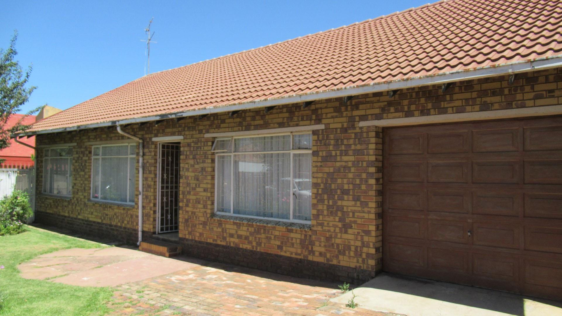 Front View of property in Bakerton