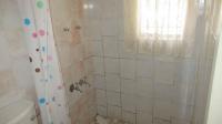 Bathroom 1 - 12 square meters of property in Bakerton