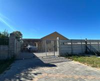 Front View of property in Sunninghill