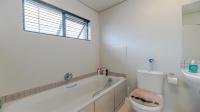 Main Bathroom - 5 square meters of property in Ballitoville