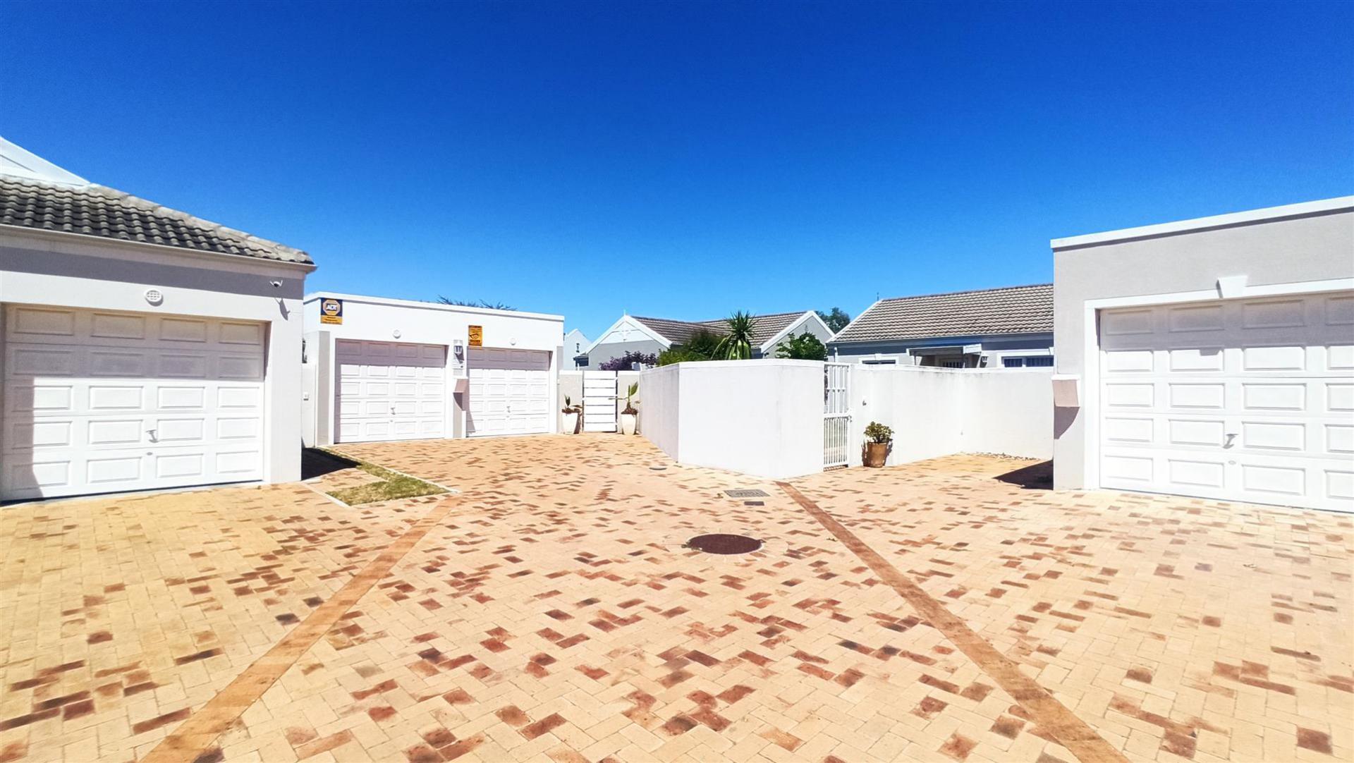 Front View of property in Sunningdale - CPT