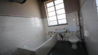 Bathroom 1 - 11 square meters of property in Olivanna