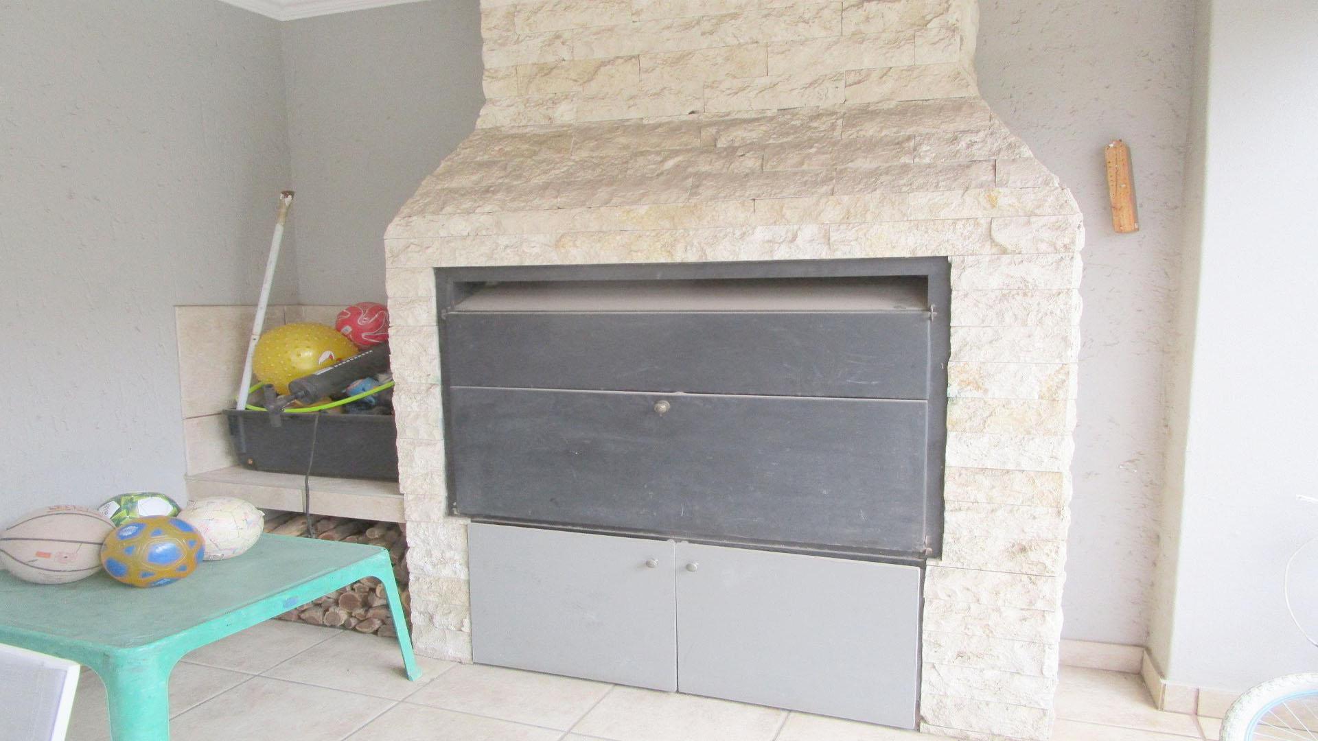 Braai Area of property in Greenstone Hill